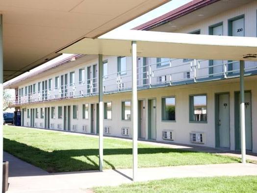 Travelers Lodge Beatrice Exteriör bild