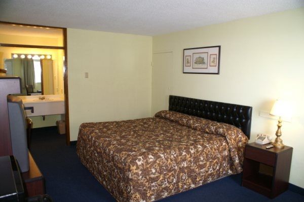 Travelers Lodge Beatrice Rum bild